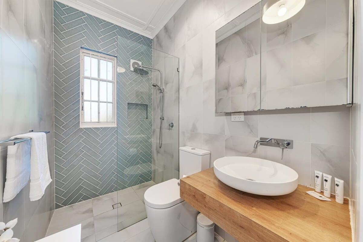 Lovely And Bright Unit Close To Taronga Zoo *