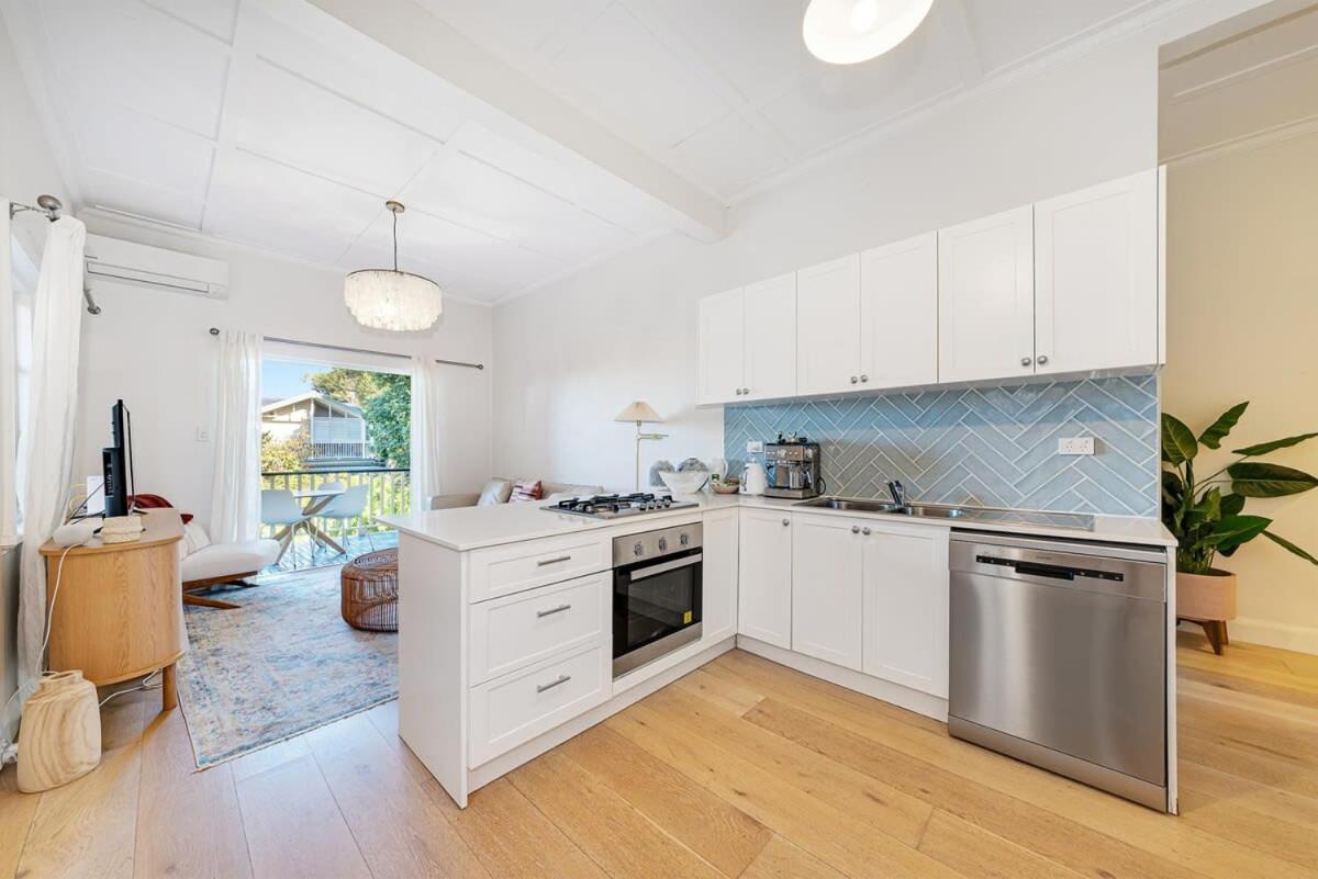 Lovely And Bright Unit Close To Taronga Zoo Apartment Sydney